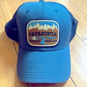 Patagonia hat worn maybe twice. Vintage logo.